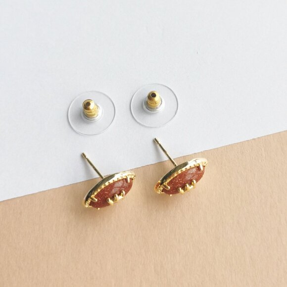Kendra Scott Football Orange Goldstone Stud Earrings in Gold - Picture 4 of 4